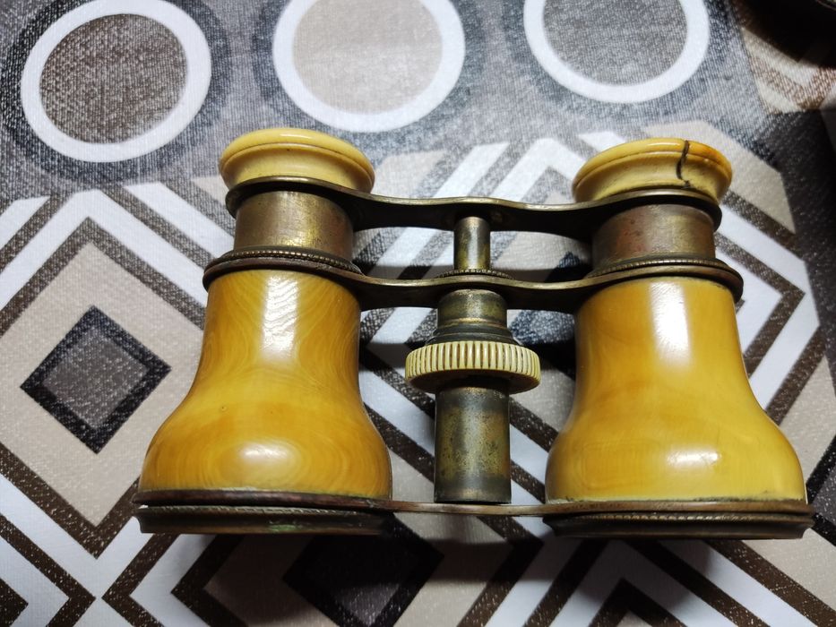 Binóculos de teatro antigos