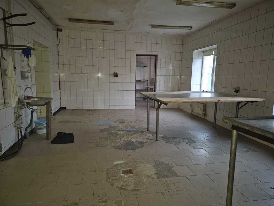 700м2 - продуктове чи ін. виробництво