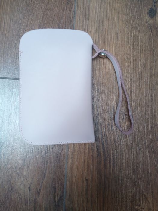 Nowe etui na telefon Batycki