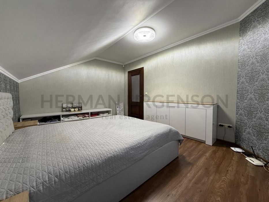 Продаж будинку 185 м.кв / 12 соток / Коритняни