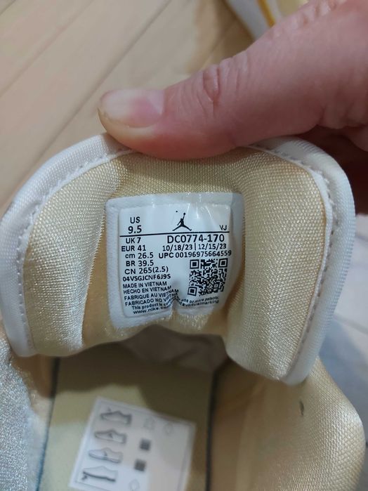 Кросівки жіночі Nike