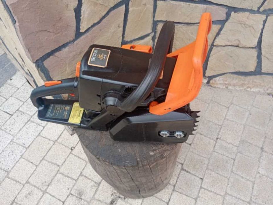 продам пилки бензопила штіль 180 і 250 в гарному стані