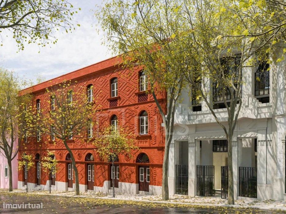 Apartamento T1 com estacionamento em condomínio com piscina e jardim