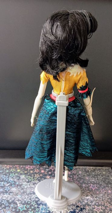 Boneca Princesas Zombie Branca de neve.