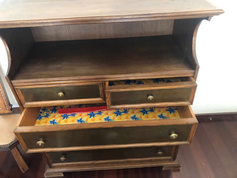 Conjunto Cómoda + 2 mesinhas e cabeceira