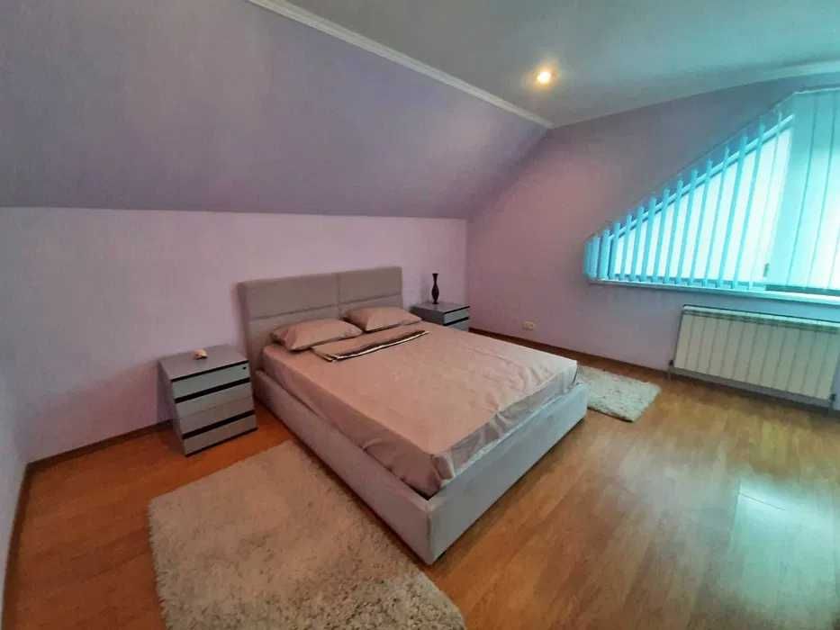 Подобова аренда будинку.Софіївська Борщагівка.Басейн.Банька!