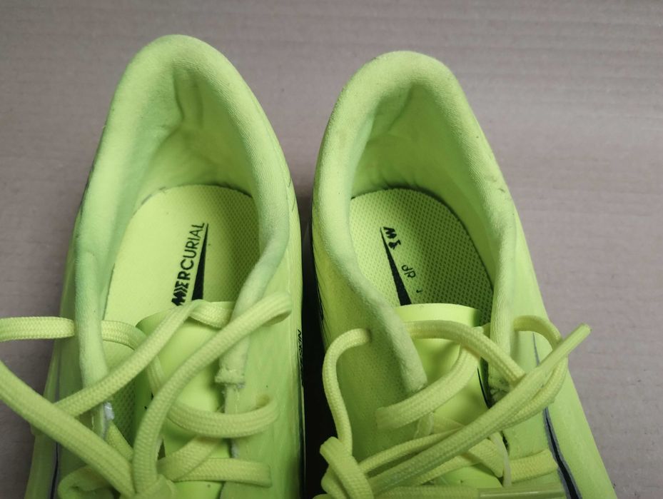 buty piłkarskie halówki nike 41/ 42,5