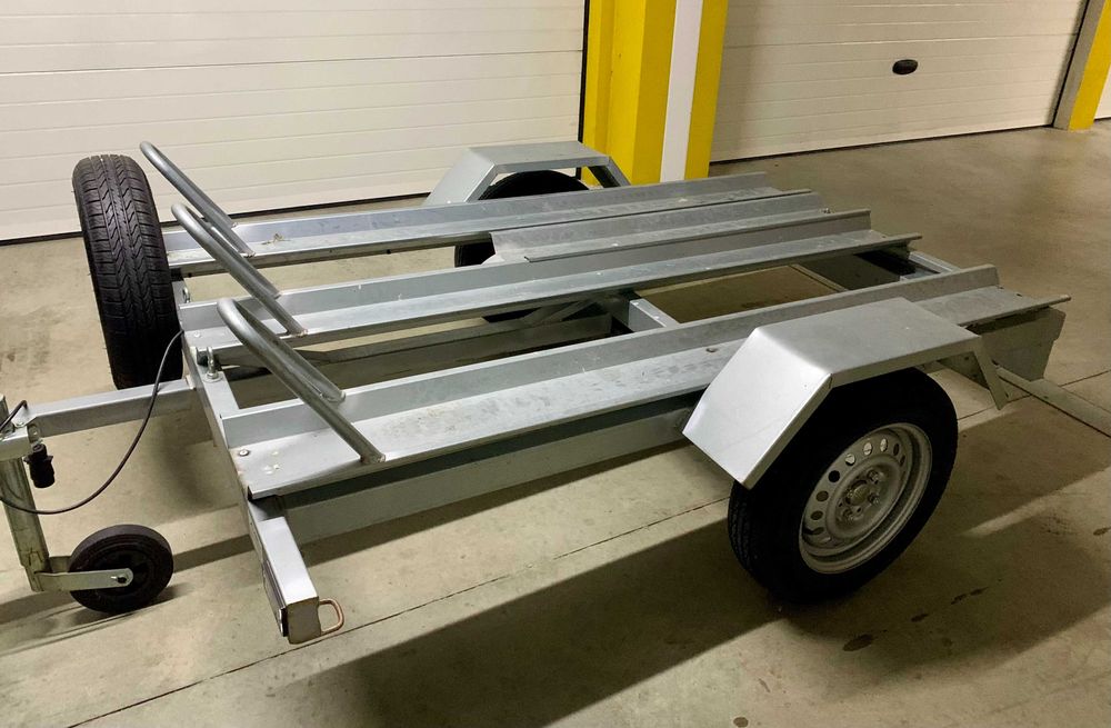 Atrelado para 3 motas