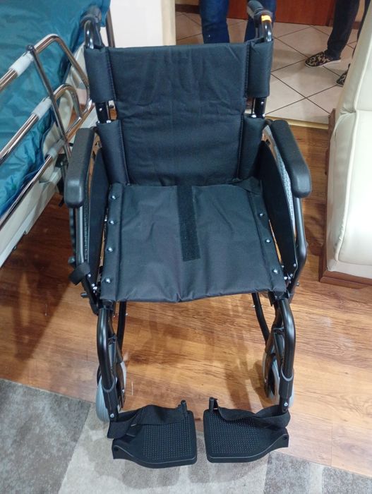Wózek inwalidzki lekki