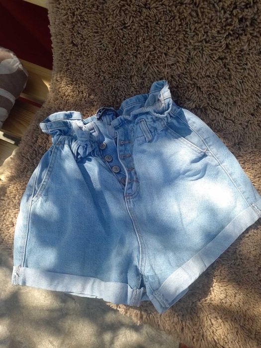 Продам шорти джинсові