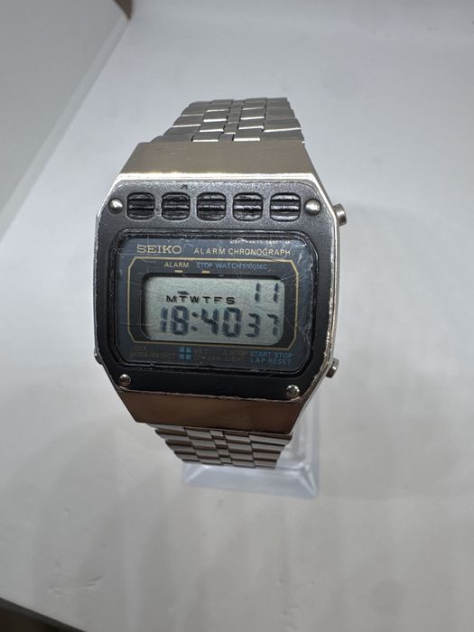 Zegarek elektroniczny Seiko A639 LCD sprawny