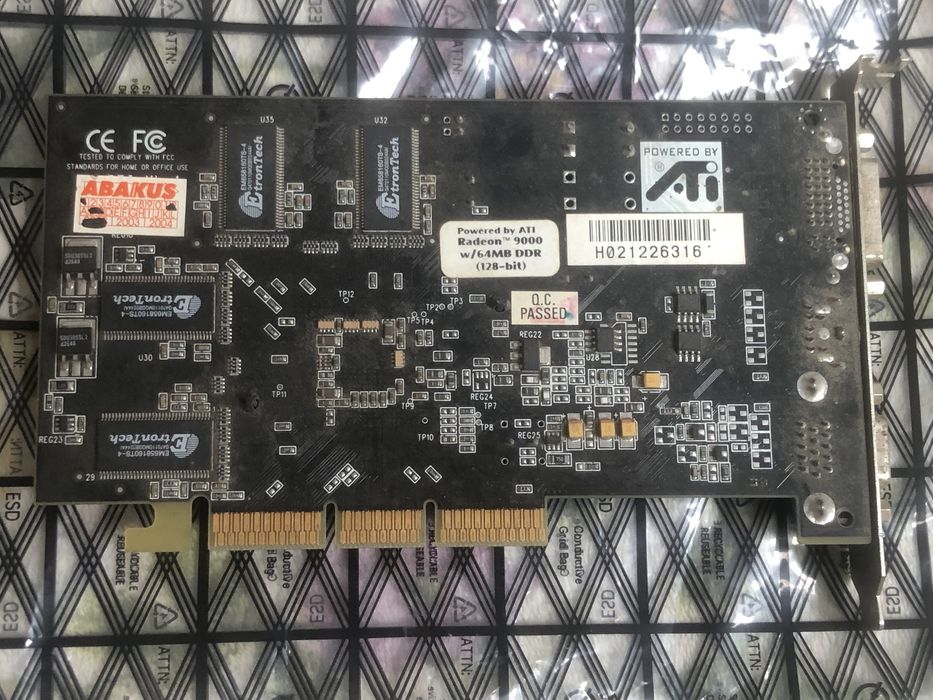 Karta Graficzna His Radeon 9000 64mb ddr 128 bit