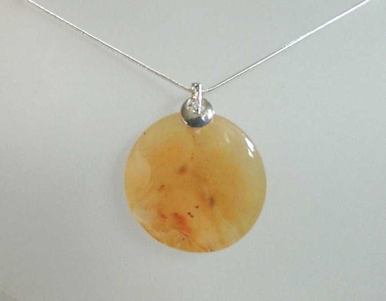 Agat sakura, wisiorek - moneta na łańcuszku