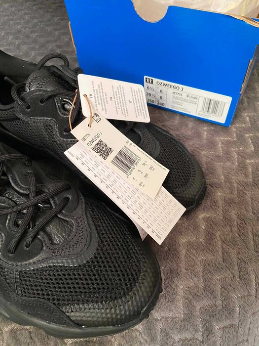 Buty sportowe Adidas Ozweego rozmiar 39 ⅓