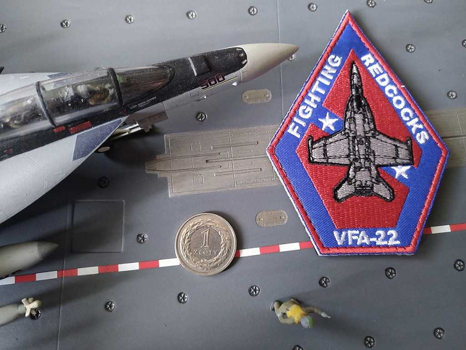 Naszywka F/A-18 Super Hornet VFA-22 Fighting Redcocks rzep velcro