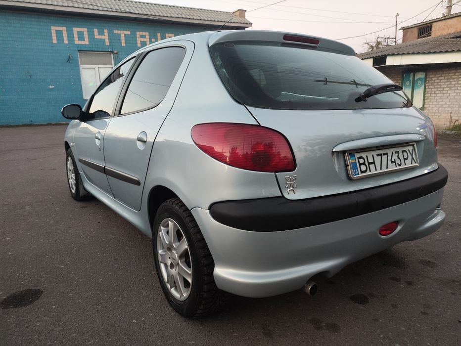 Продам Peugeot 206