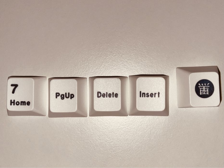 125 Keycaps Minimalistas Branco