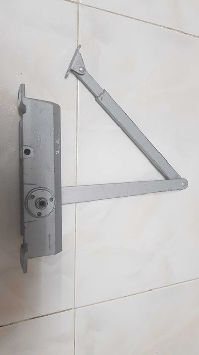 Mola yale porta                              .