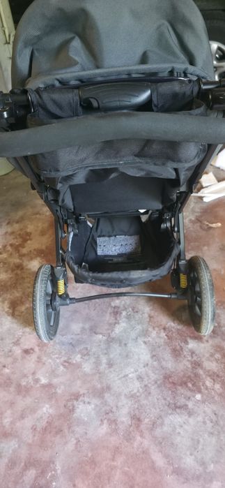 Carrinho de Bebé Chicco Activ3 – Excelente Estado
