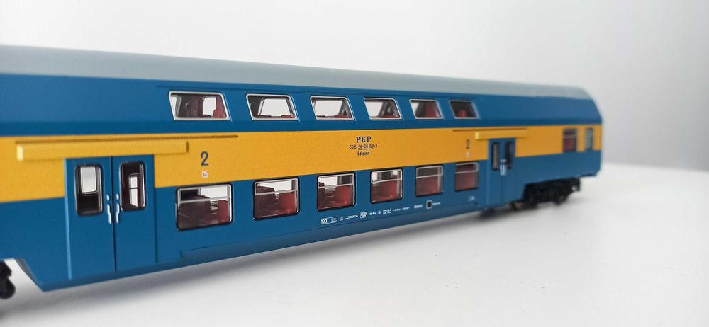 Model piętrowego wagonu Bdhpumn, PKP, Piko, H0, -3