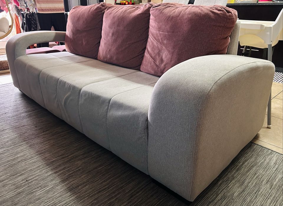 Sofá 3 lugares c/ 2 puffs