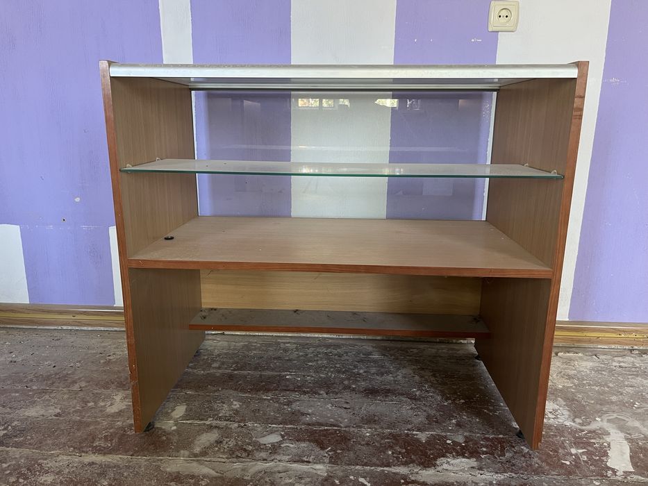 Скляна вітрина 90x80x60