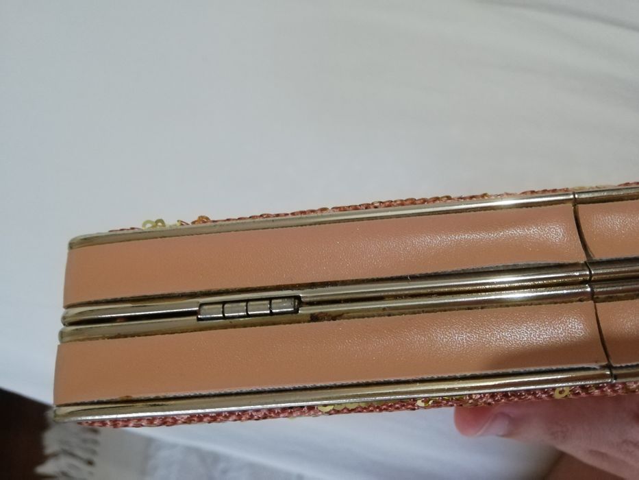 Clutch/Mala de mão com lantejoulas Parfois