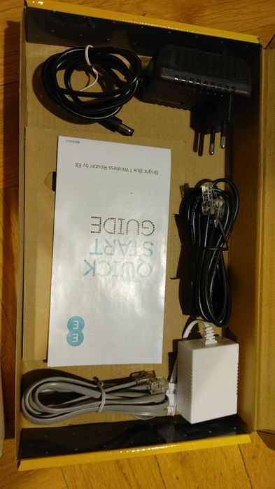 Router + WiFi Access Point + modem ADSL // EE Bright Box 1