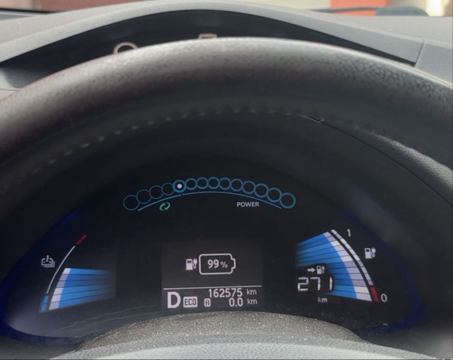 Ареда оренда Nissan Leaf 40кв