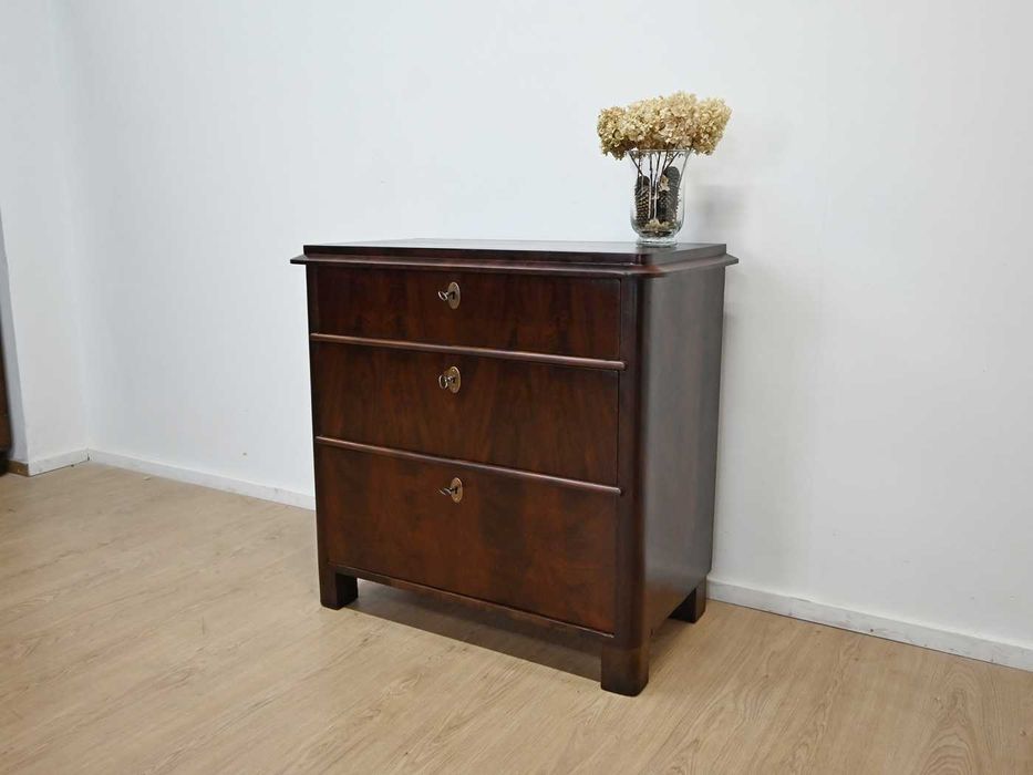 mahoniowa komoda z 1880 roku 122305
