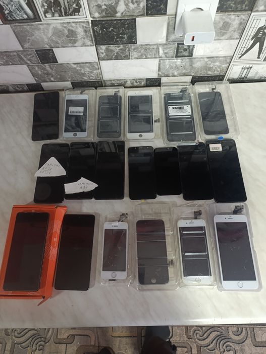 Продам дисплеї до різних тел є 19 одиниць