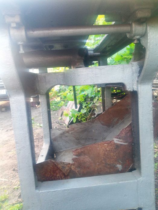 Циркулярка чугунна