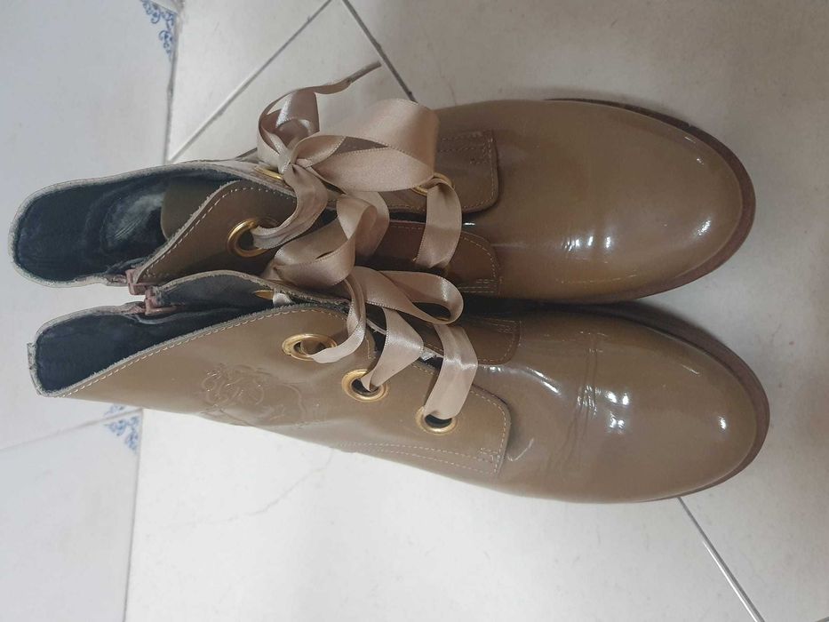 Botas tipo verniz, N.39, Castanho claro
