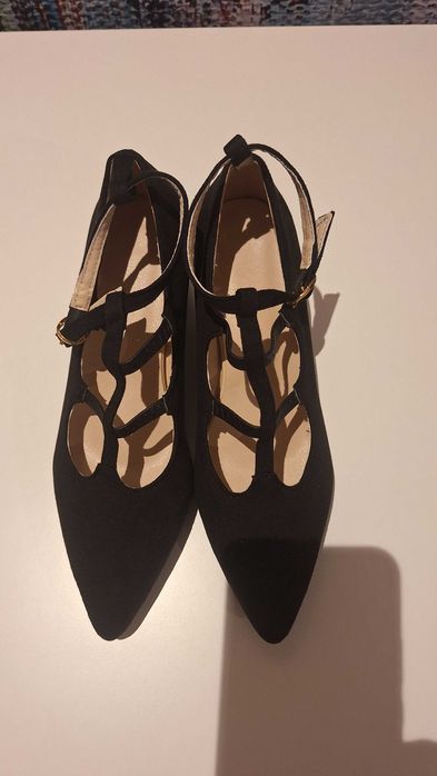 Buty czarne eleganckie na obcasie