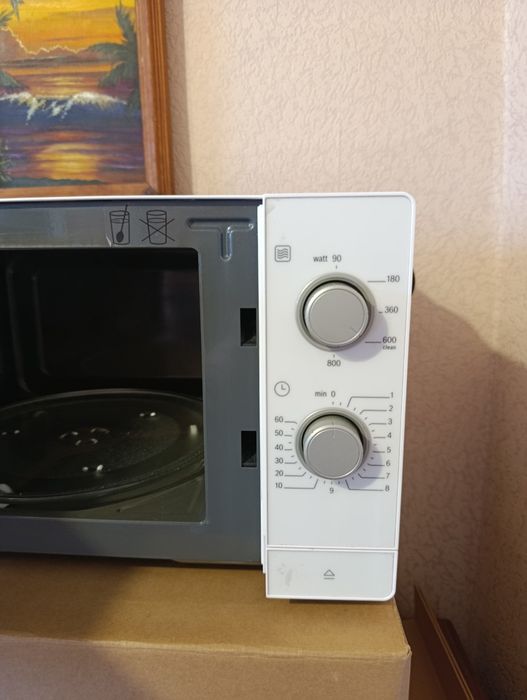 Мікрохвильова піч (НВЧ) Bosch FFL020MW0
