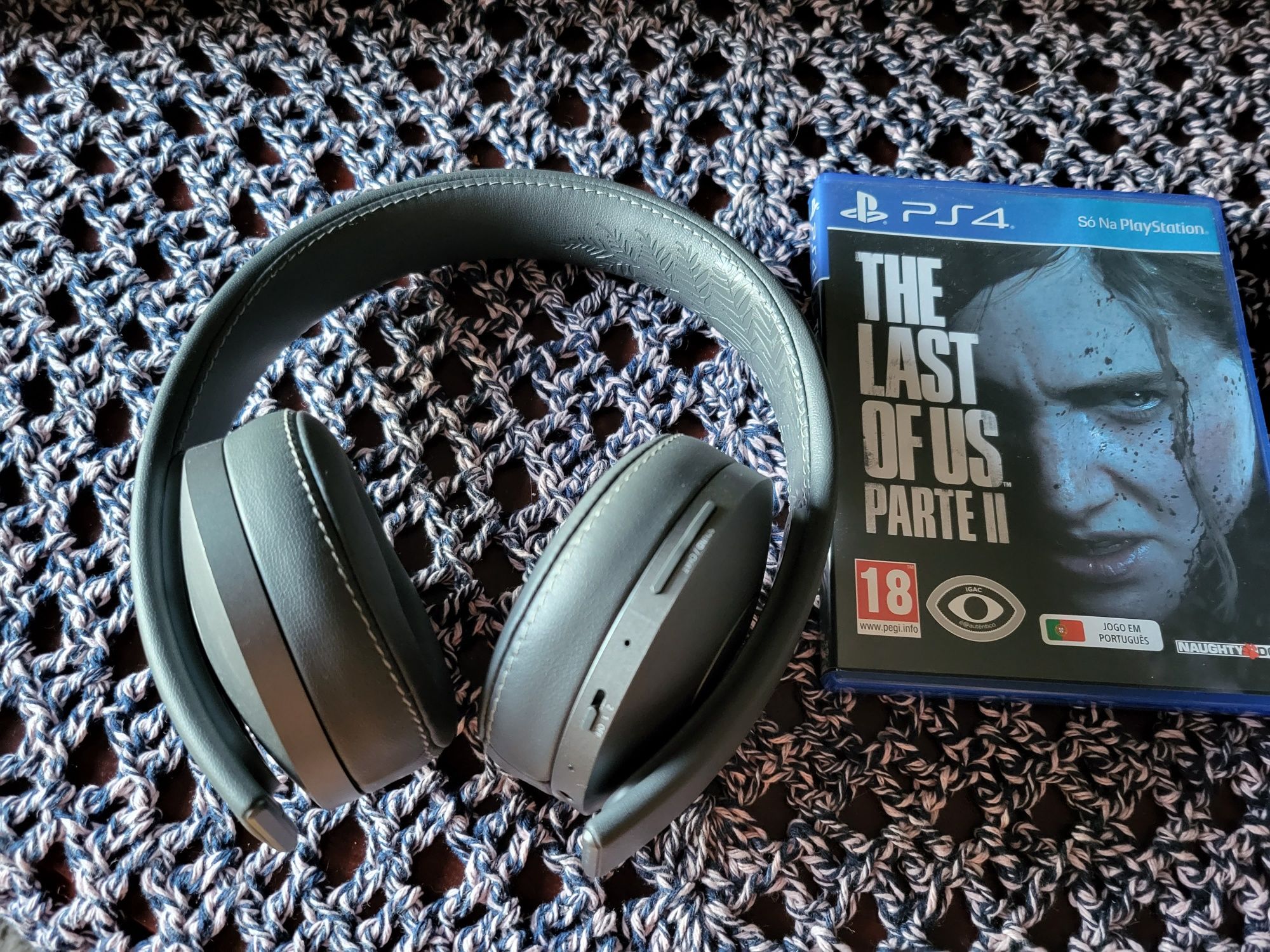 The last of us 2 gold headset hotsell