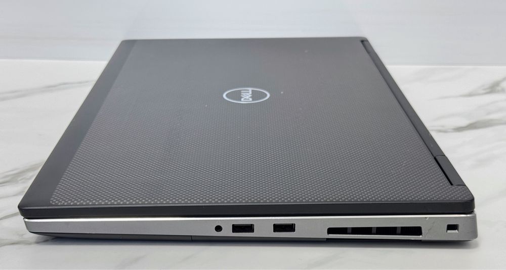 Dell Precision 7730 17.3" FHD IPS|i7-8850H|32GB|510SSD|RADEON WX 4150