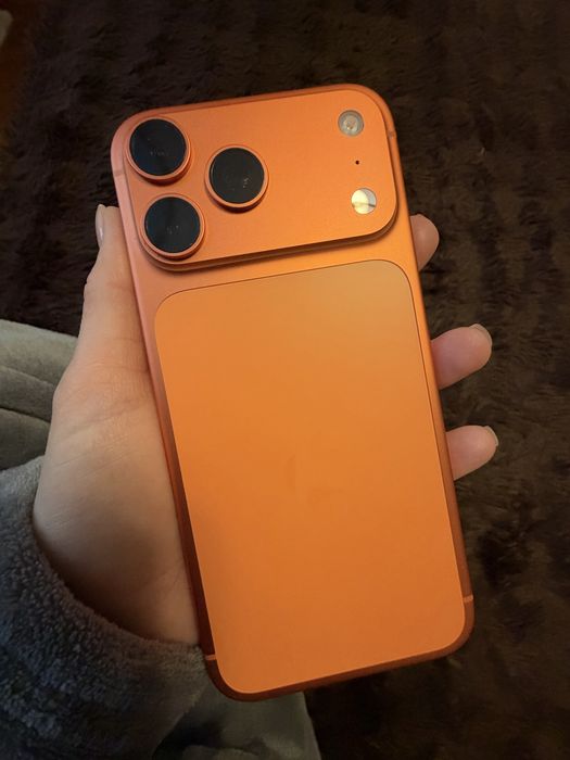 Продам iPhone 17 pro max физ сим
