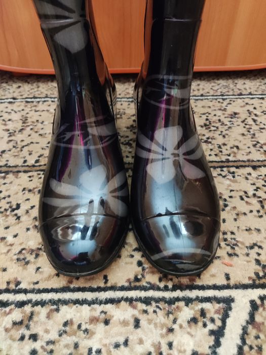 Продам резинові чоботи 37 розмір