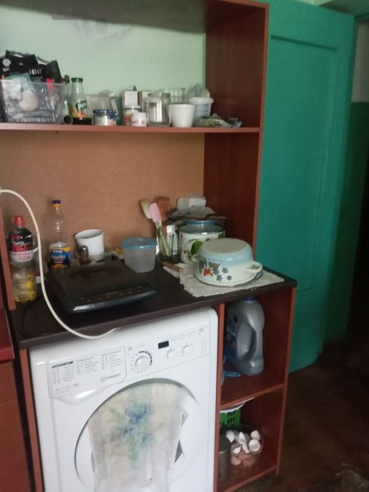 Продам гарну  кімнату з ремонтом та меблями!Світло не відключають!