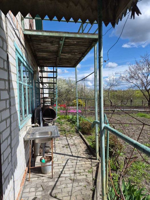 Продам ДАЧУ в РОМАНКАХ в кооп. ЛОКОМОТИВ. 6000