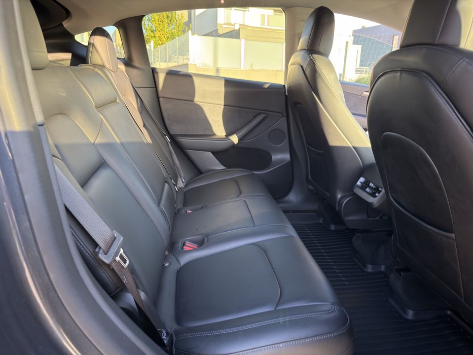 Tesla model Y dual motor long range