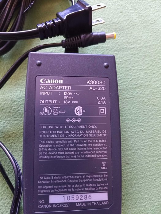 zestaw zasilaczy + kable USA 110V + listwa – Canon, Panasonic, mix