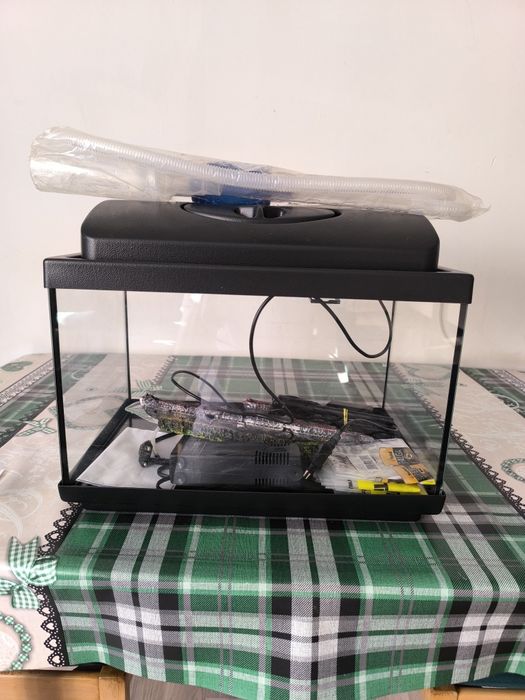 Akwarium 25l z akcesoriami