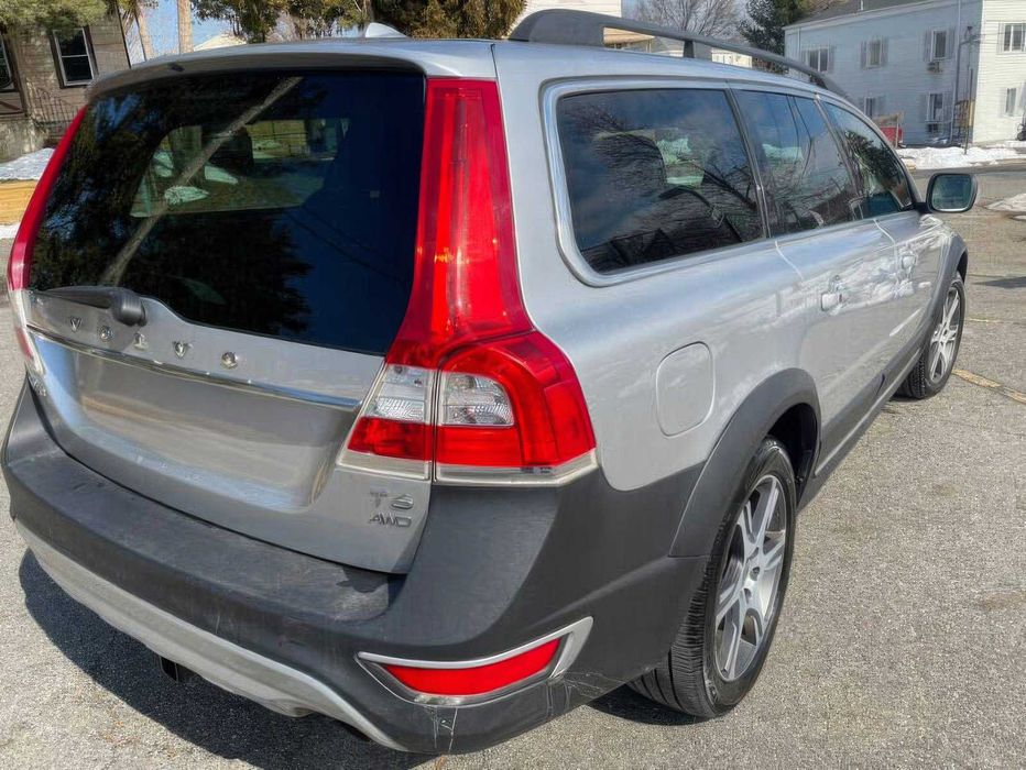 Volvo XC70 T6      2015