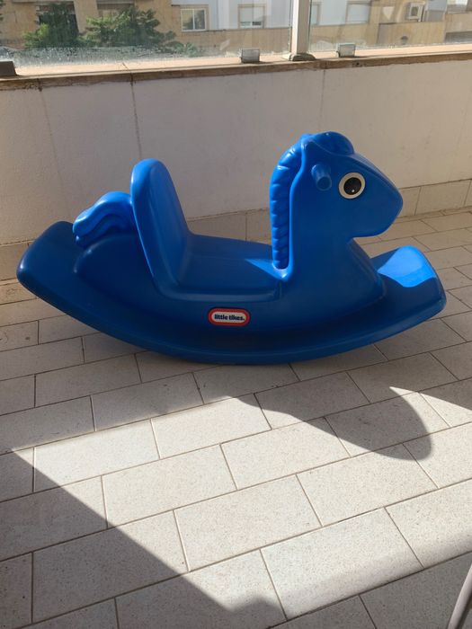 Cavalo baloiço para exterior