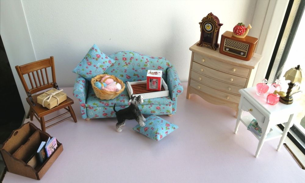 Мініатюра 1:12 ляльковий будинок, радіо вінтажна диван,меблі аксесуари