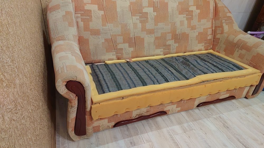 Продам розкладний диван