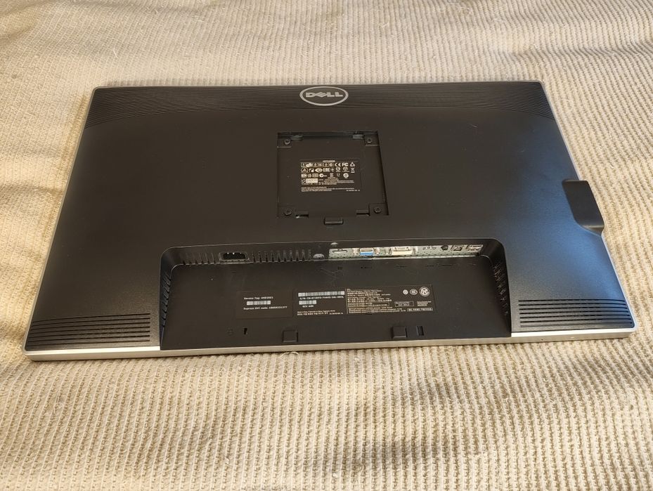 Монітор 27 дюймів  Dell Ultrasharp U2713HMt