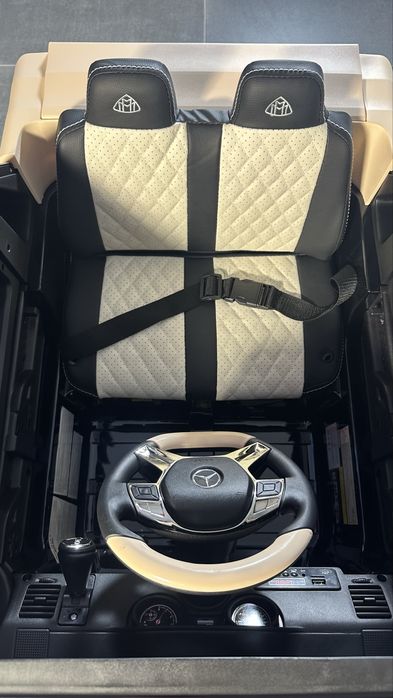 Дитячий електромобіль Mercedes Maybach G 650 Пульт керування Дитяче